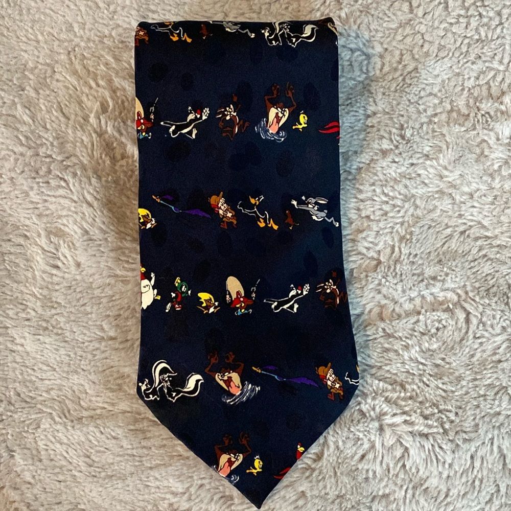 VIntage Looney Tunes 100% silk tie